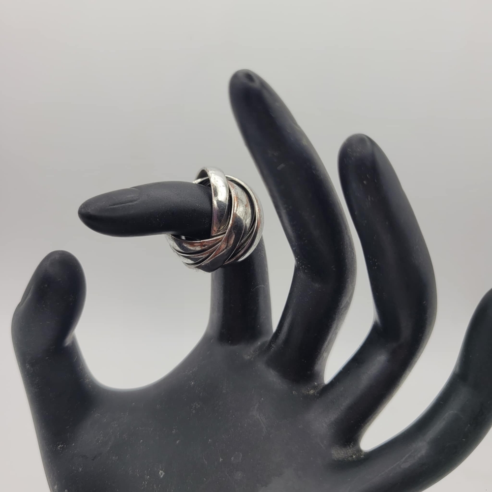 Silver Tone Lovers Knot Ring - Picture 3 of 4